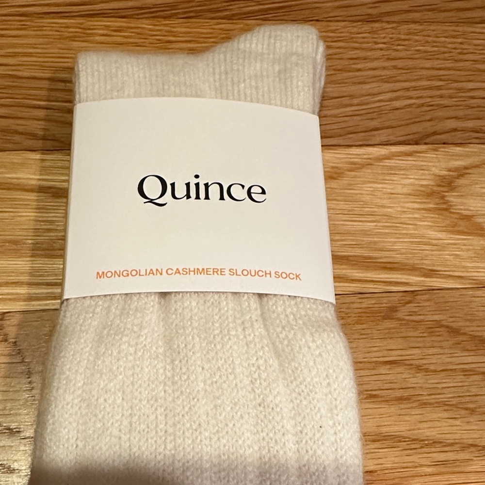 Quince Mongolian Cashmere Slouch Socks New m/l Ivory color